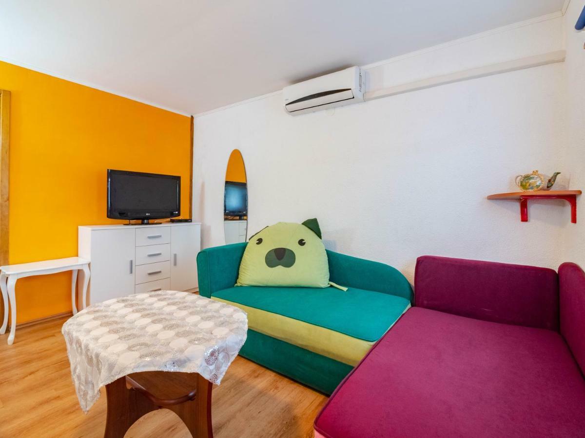 Apartament Anamarija *